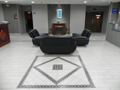 Howard Johnson by Wyndham Lexington - image 4