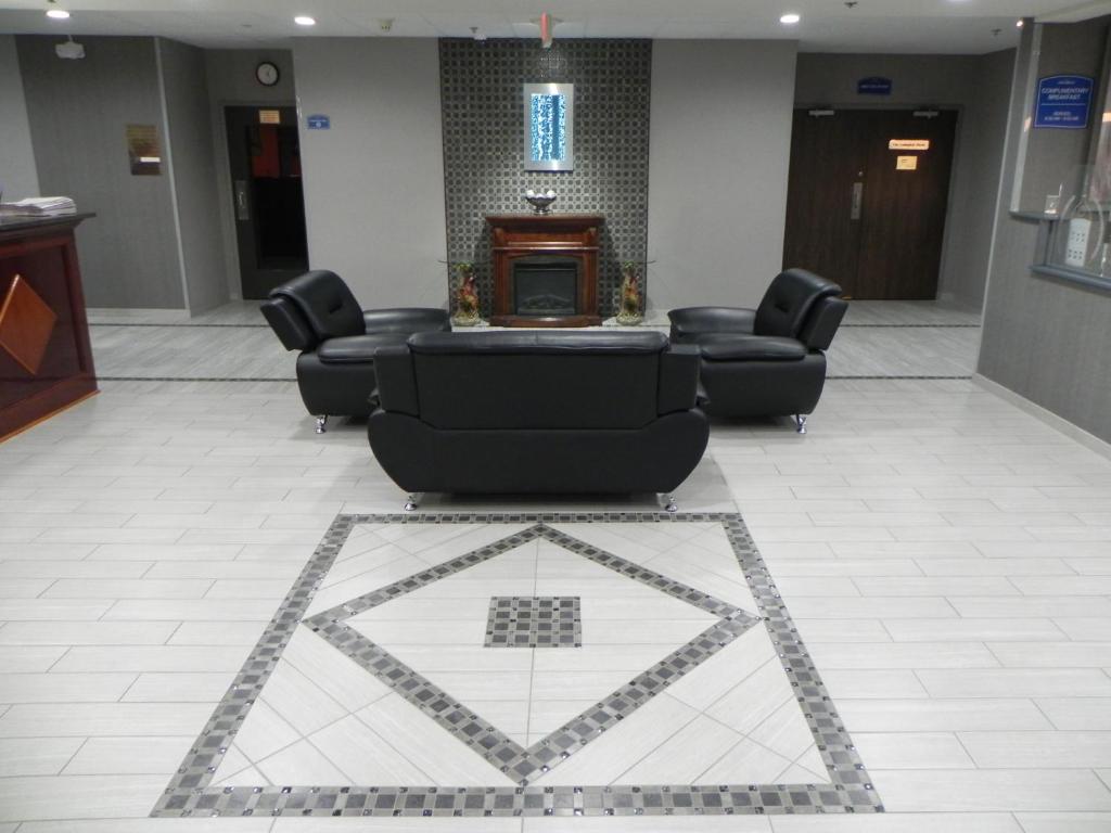 Howard Johnson by Wyndham Lexington - image 4