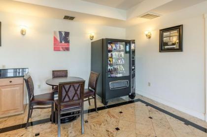 Motel 6-Lexington VA - image 9
