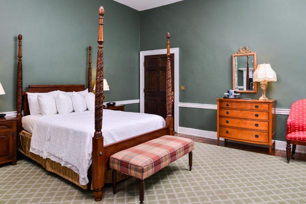 Hampton Inn Lexington Historic Area - image 2