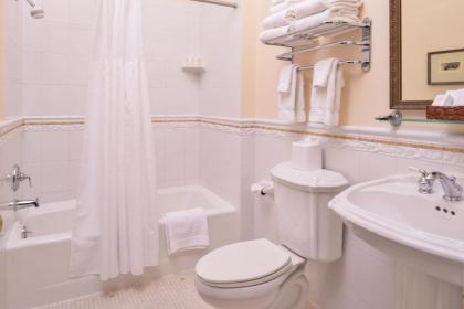 Hampton Inn Lexington Historic Area - image 4