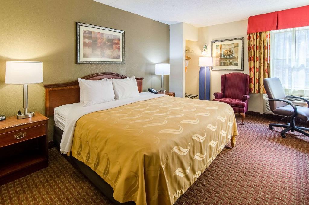 Quality Inn & Suites Lexington near I-64 and I-81 - image 3
