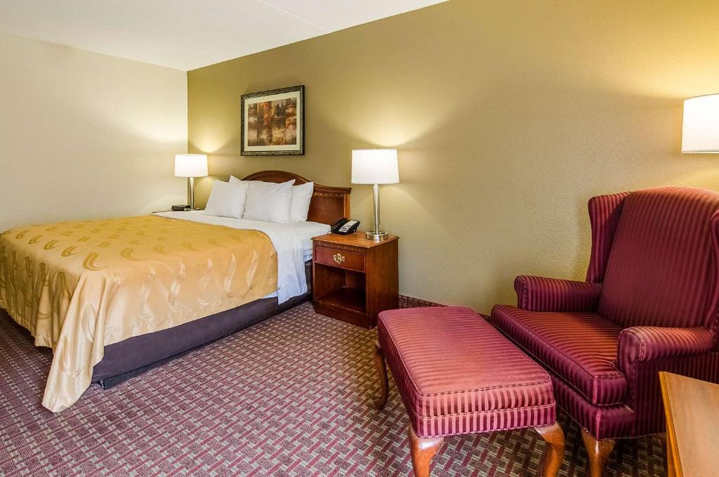 Quality Inn & Suites Lexington near I-64 and I-81 - image 7