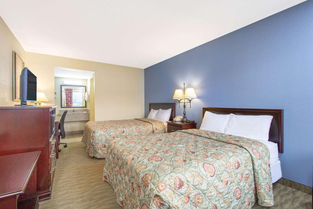 Days Inn by Wyndham Lexington - image 2