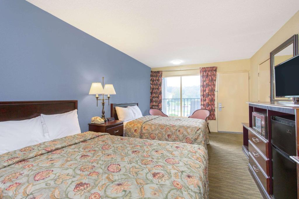 Days Inn by Wyndham Lexington - image 5