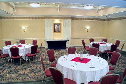 DoubleTree Suites by Hilton Lexington - image 5