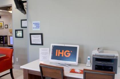 Holiday Inn Express & Suites Lexington Downtown Area-Keeneland an IHG Hotel - image 5