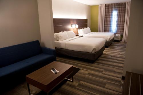 Holiday Inn Express Hotel & Suites Lexington-Downtown University an IHG Hotel - image 3