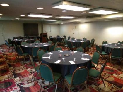 Ramada by Wyndham Lexington North Hotel & Conference Center - image 5