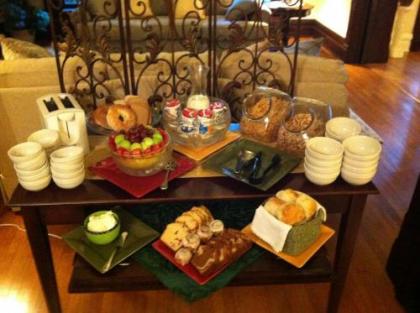 Lyndon House Bed & Breakfast - image 5