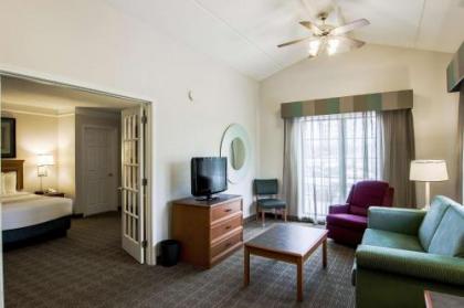La Quinta Inn by Wyndham Lexington - image 3