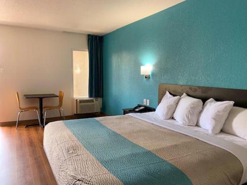 Motel 6-Lexington KY - Airport - image 3