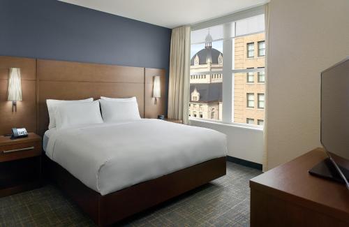 Residence Inn by Marriott Lexington City Center - image 4