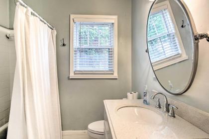 Updated Lexington Apartment Near Downtown UK! - image 14