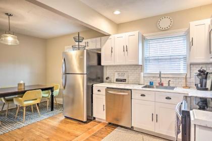 Updated Lexington Apartment Near Downtown UK! - image 8