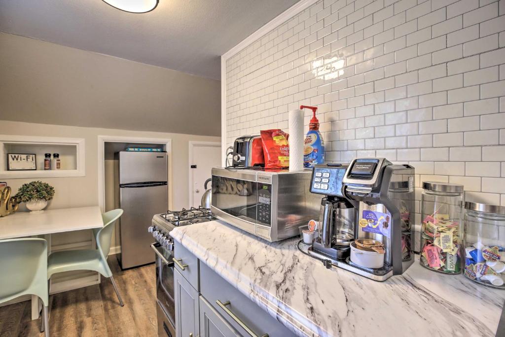 Spacious Lexington Studio 2 Miles to Rupp Arena - image 2