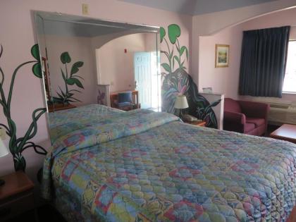 Travelers Inn and Suites Liberty - image 8