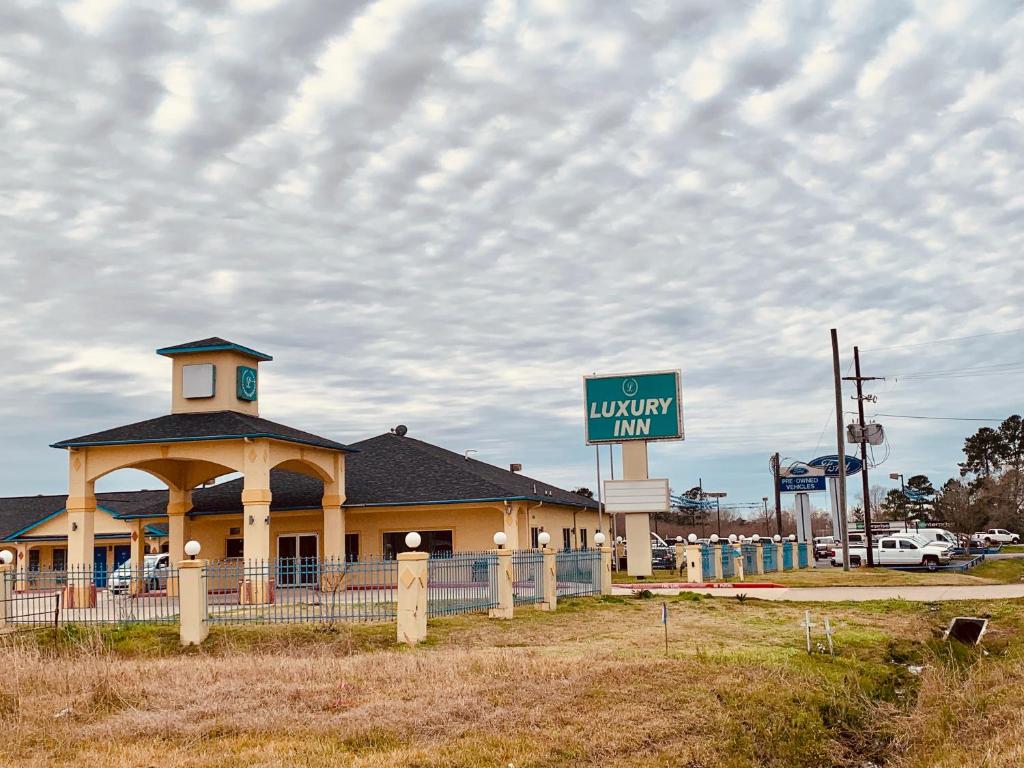 Luxury Inn Liberty - image 2