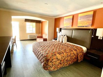 Luxury Inn Liberty - image 6