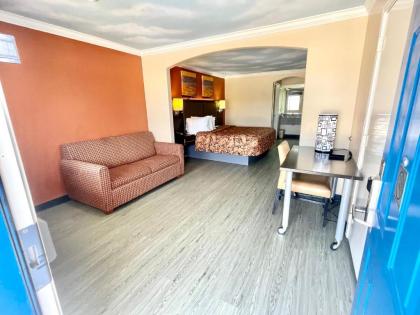 Luxury Inn Liberty - image 9