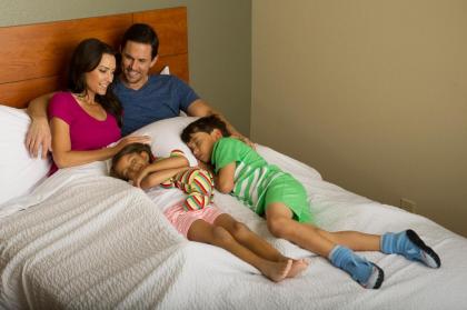 WoodSpring Suites Kansas City Liberty - image 14