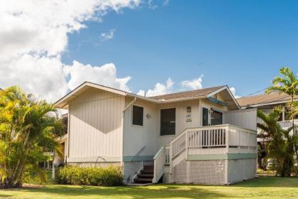 Malu Kauai a Beautiful Kauai Cottage 1 Mile from Kalapaki Beach home