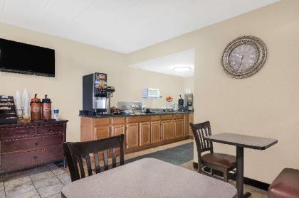 Travelodge by Wyndham Lima OH - image 9