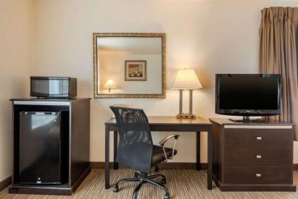 Quality Inn & Suites Limon - image 14