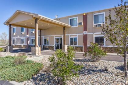 Super 8 by Wyndham Limon - image 3