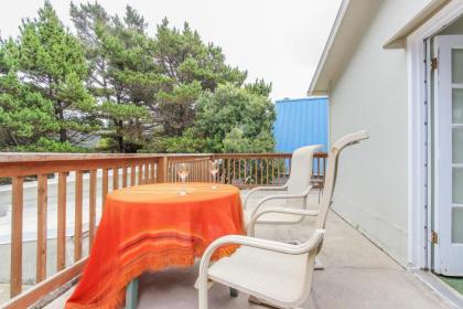 4 Sisters Beach Getaway - image 14