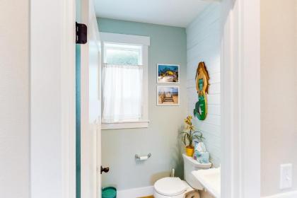 Mermaids Grotto - image 11
