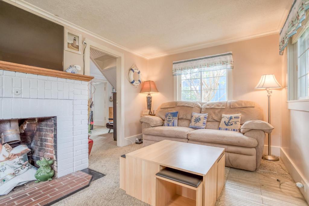 Le Beach Cottage - image 3