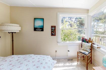 9th Street Cottage - image 17
