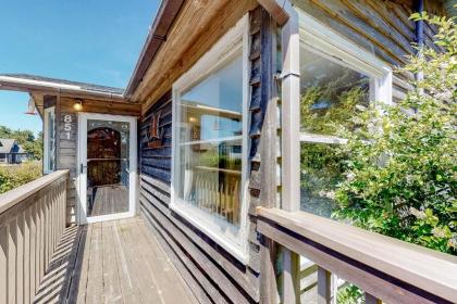 9th Street Cottage - image 18