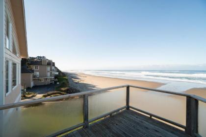 Beach House - image 15