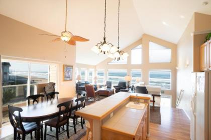 Beach House - image 5