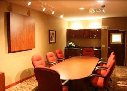 Hampton Inn Lincoln - image 4