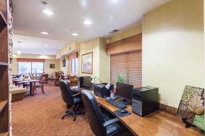 Comfort Suites Lincoln East - image 4