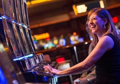 Twin River Casino Hotel - image 11