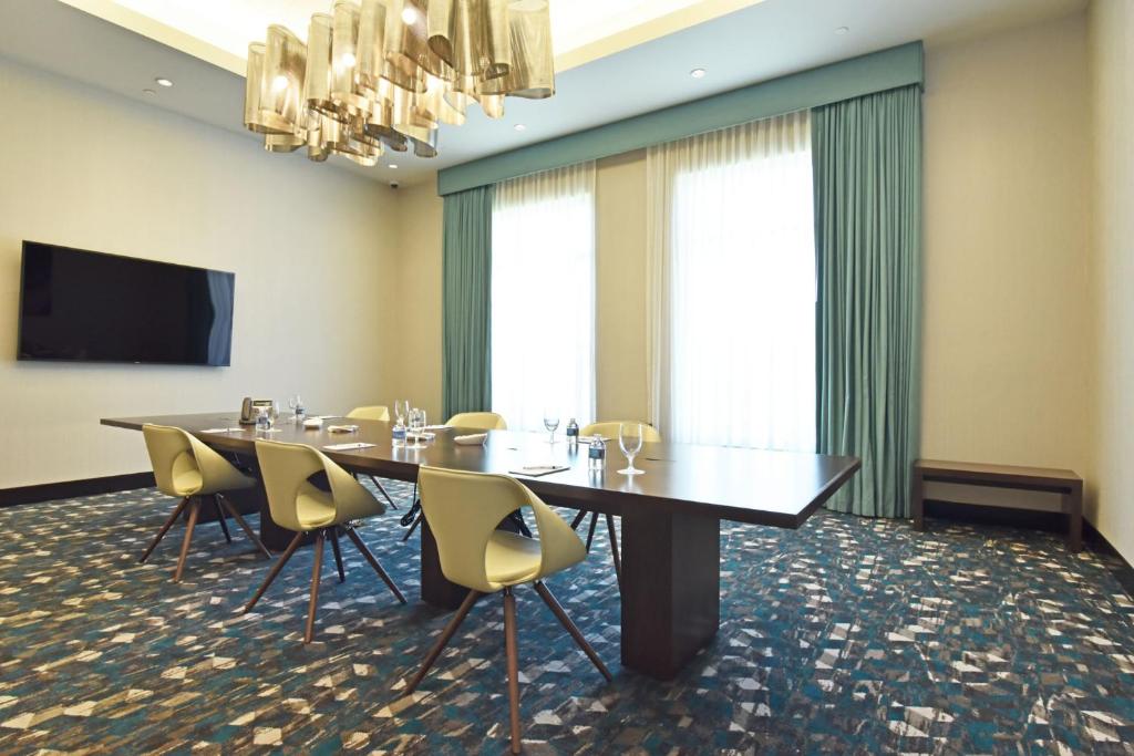 Twin River Casino Hotel - image 3
