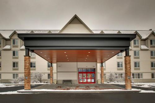 Holiday Inn Express & Suites - Lincoln East - White Mountains an IHG Hotel - image 2