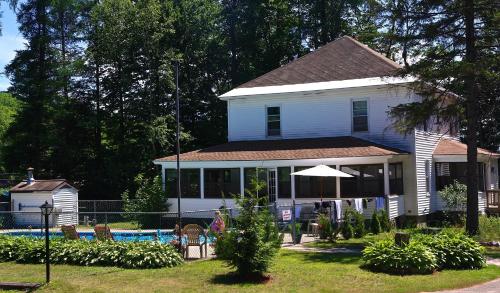 Profile Motel & Cottages - image 2