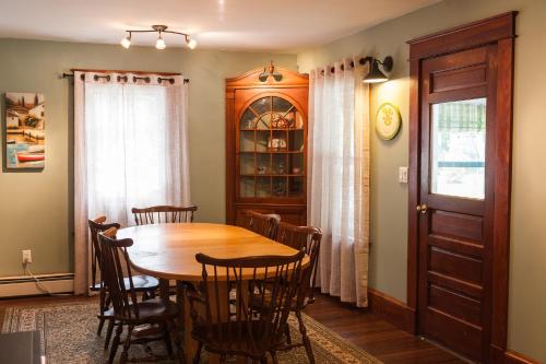 Profile Motel & Cottages - image 3