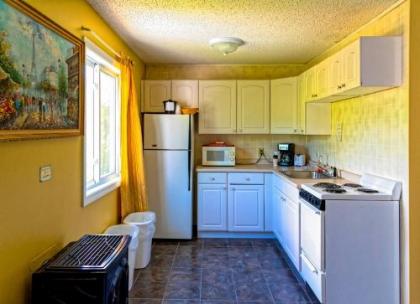 Parker's Motel - image 5