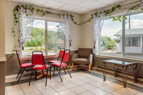 Quality Inn & Suites - image 2