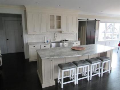 Experience a newly constructed private home across from Loon Mountain! - image 3