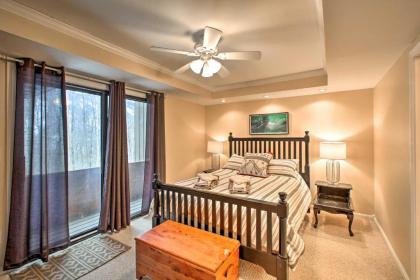 Updated Loon Townhome with Mtn Views and Ski Shuttle! - image 4