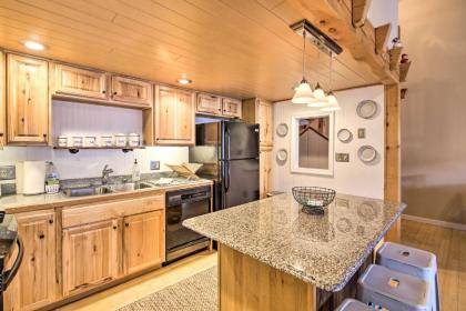 Updated Loon Townhome with Mtn Views and Ski Shuttle! - image 7