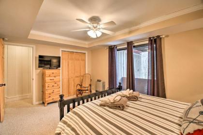 Updated Loon Townhome with Mtn Views and Ski Shuttle! - image 9