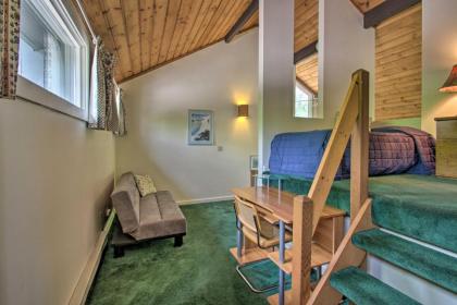 Ideally Located Lincoln Condo Pets Welcome! - image 13